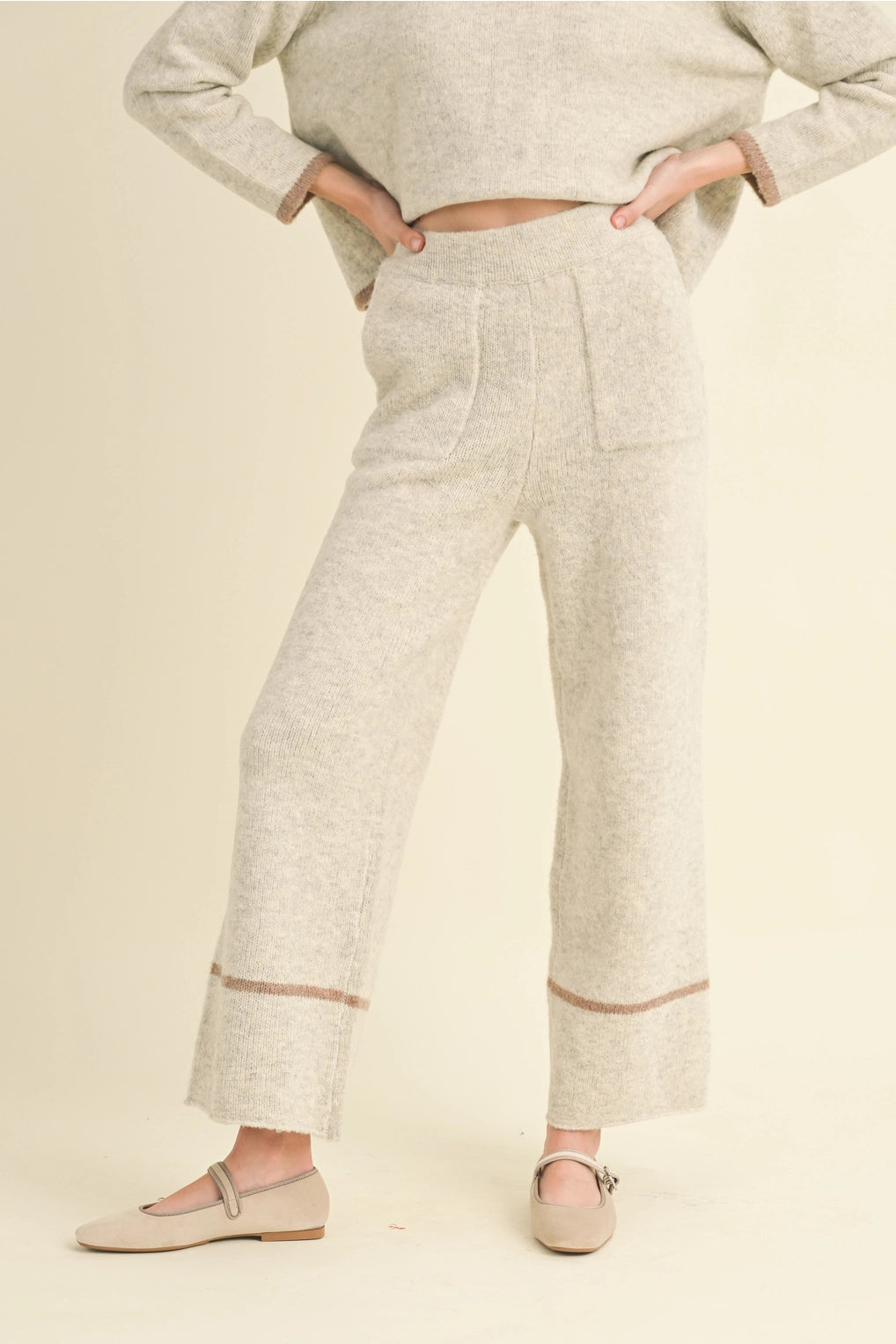 The Taylor Color Contrast Detail Knit Pants