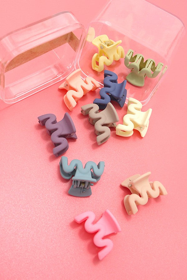 Mini Pack of 10 Flower Wavy Rectangle Claw Clips in A Case