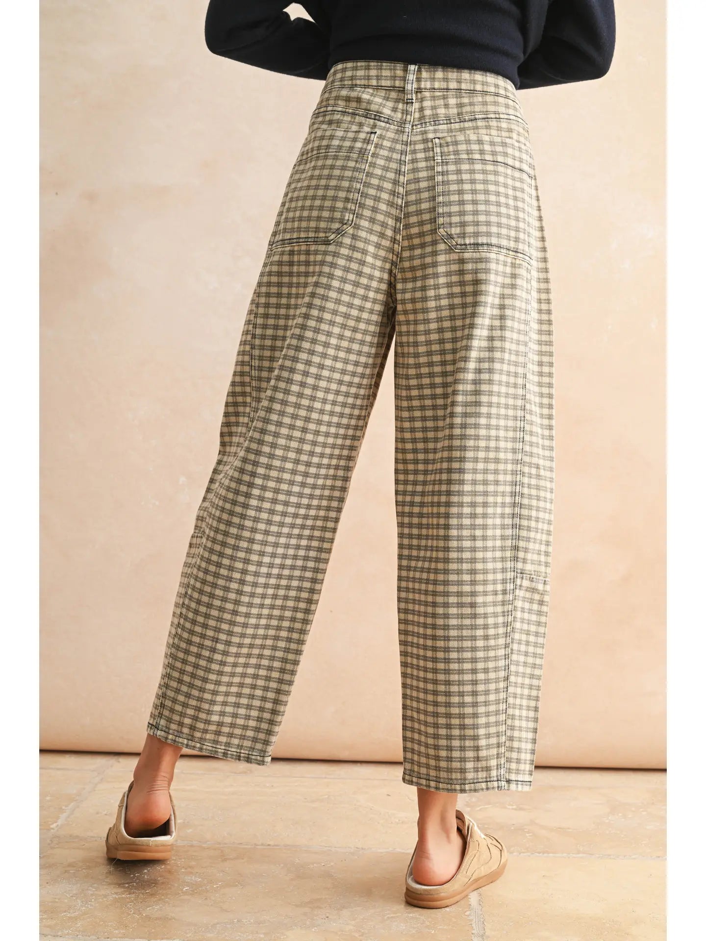 Mini Checker Pattern Barrel Pants