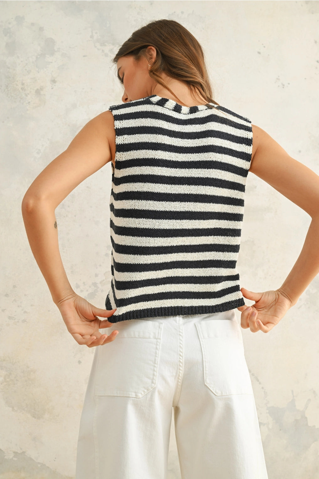 Light Weight Hook and Eye Closure Striped Vest