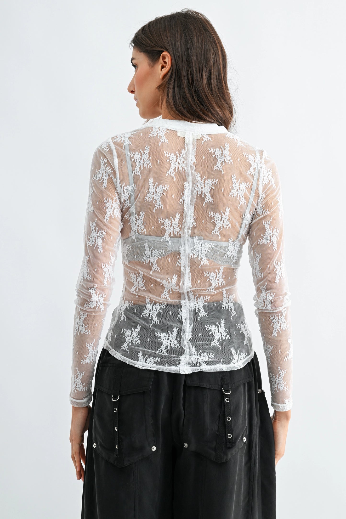 White Embroidered Lace Long Sleeve Blouse