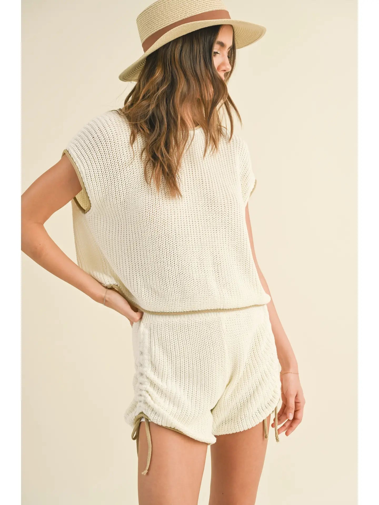 Contrasted Detail Knitted Top