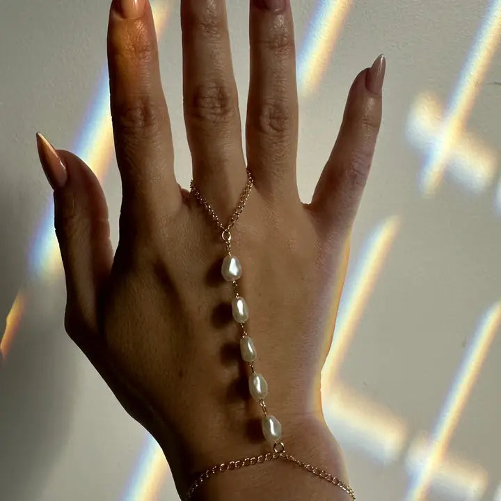 Baroque Pearl Hand Chain