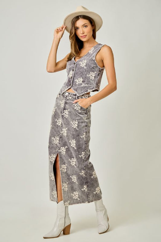 Embroidered Front Slit Corduroy Skirt