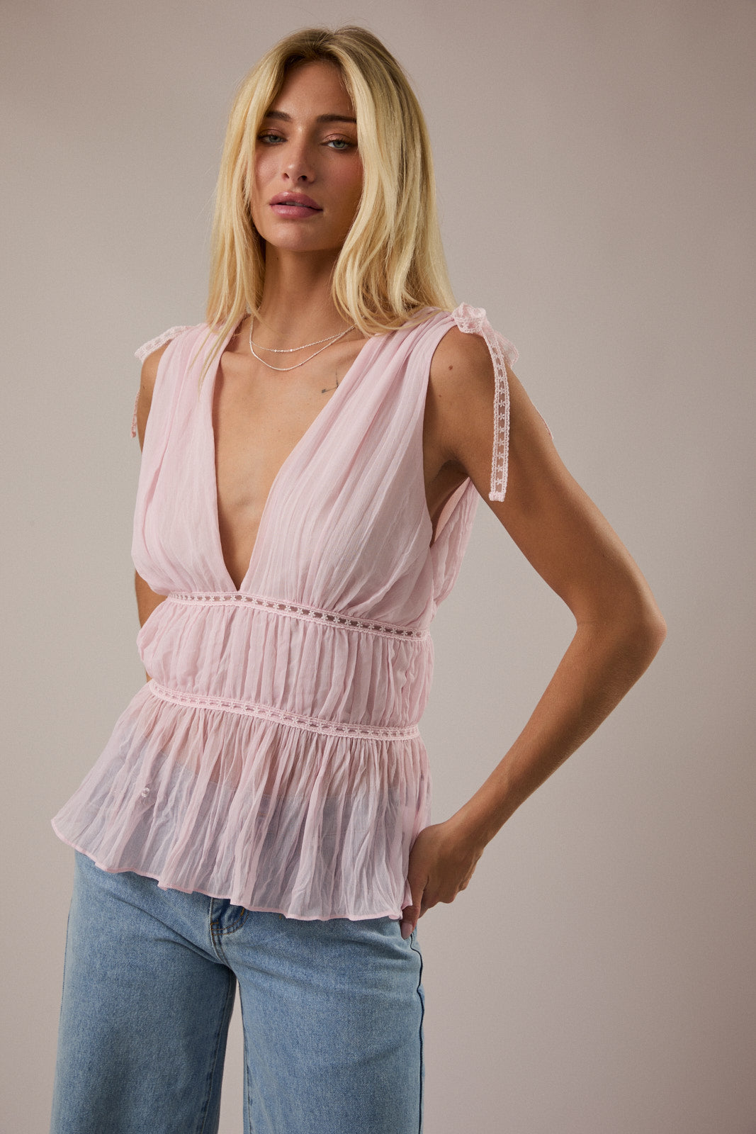 Lace Trim Detail V-Neck Sleeveless Top