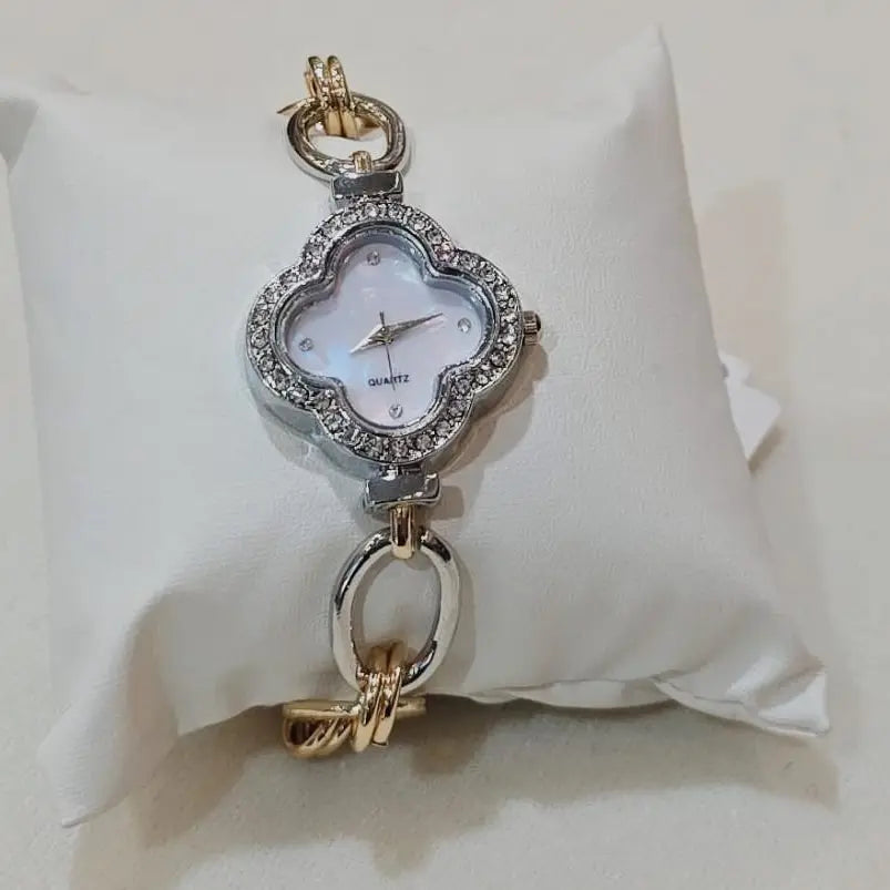 Clover Crystal Bracelet Watch