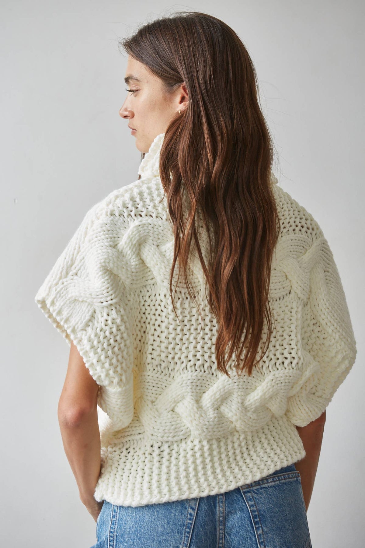 Cable Knit Turtle Neck Sleeveless Sweater Top