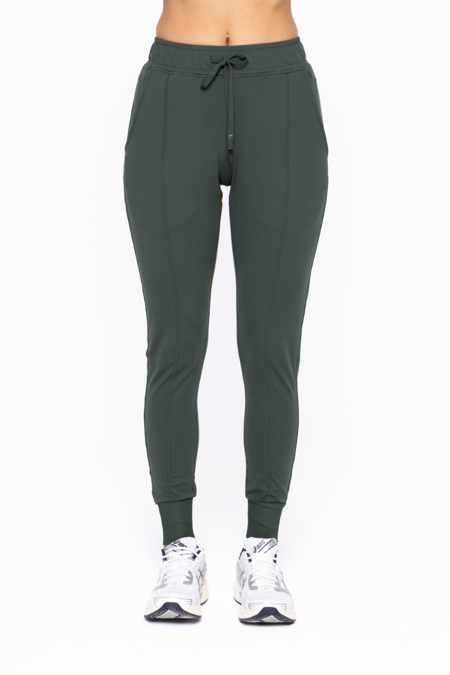 close up front view of Murphy slim fit jogger in the color forest 