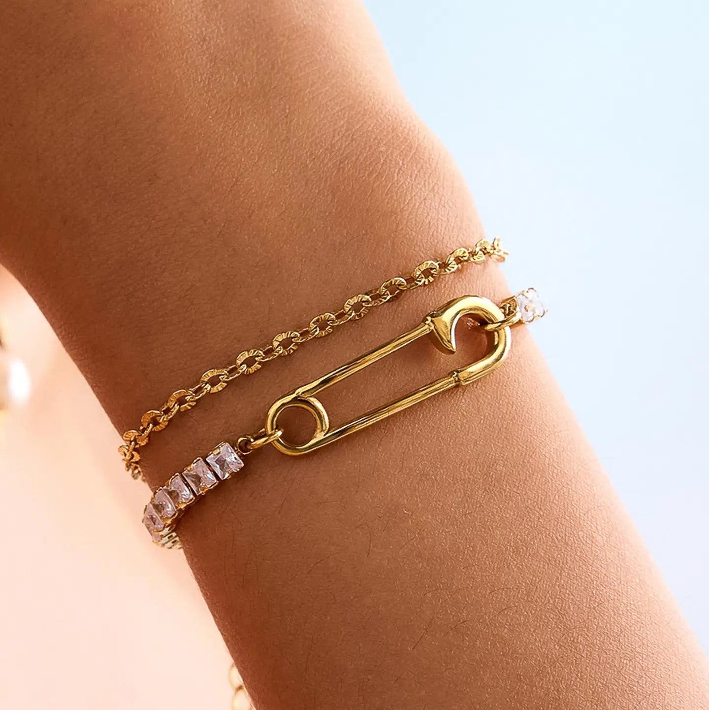 Acier 18K Gold Non-Tarnish Glam Rhinestone Clip Bracelet