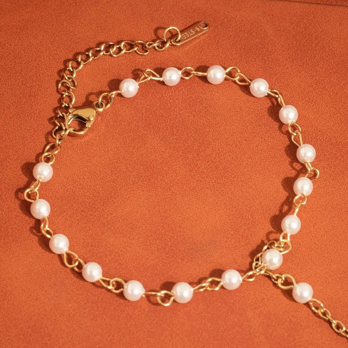 Windsor 18K Gold Non-Tarnish Pearl Hand Chain Bracelet