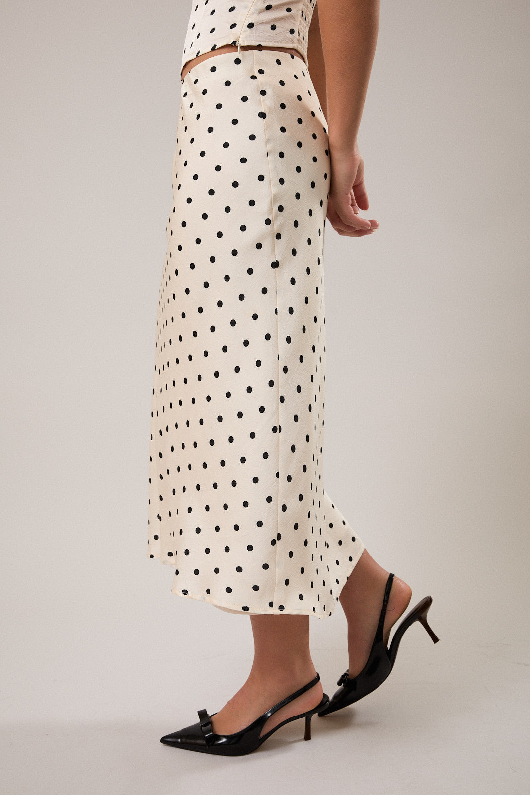 Polka Dot Mid Rise Maxi Skirt