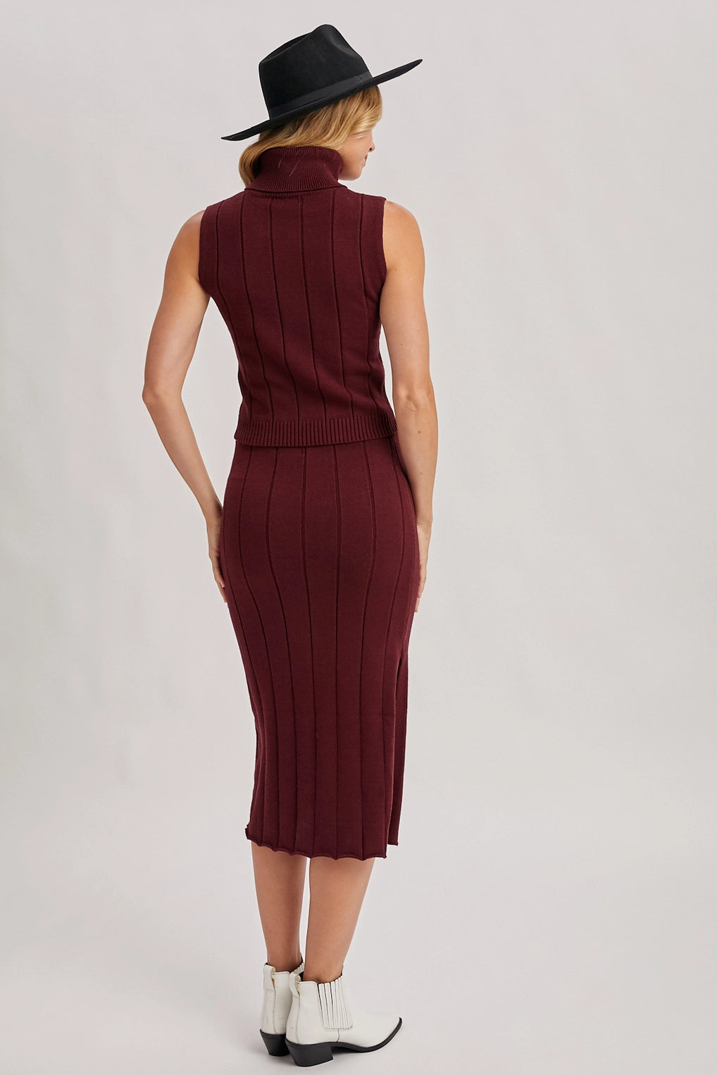 Sleeveless Mock Neck and Pencil Midi Skirt Sweater Set