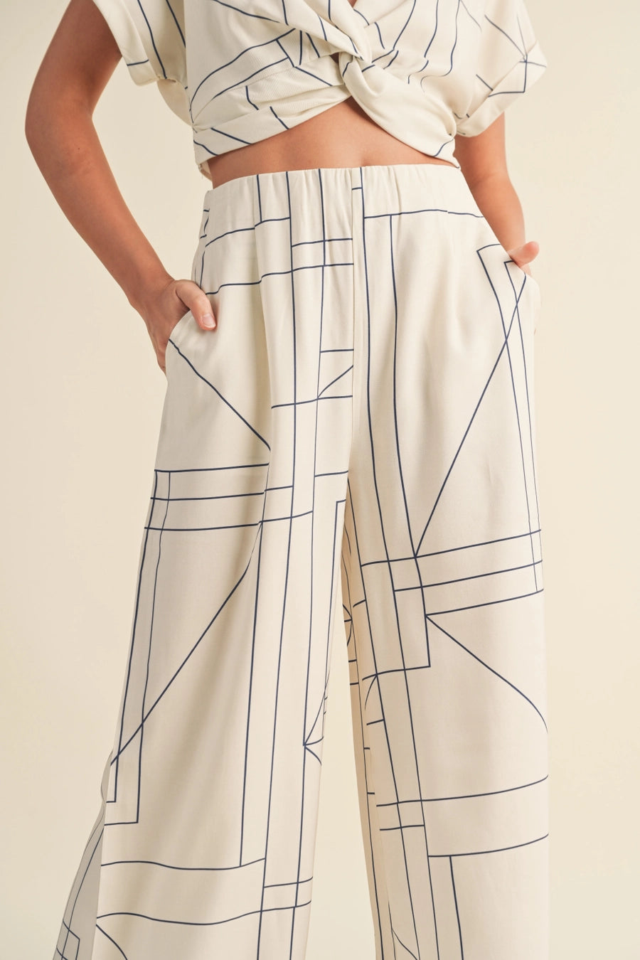 Multi Grid Pattern Wide Leg Pants