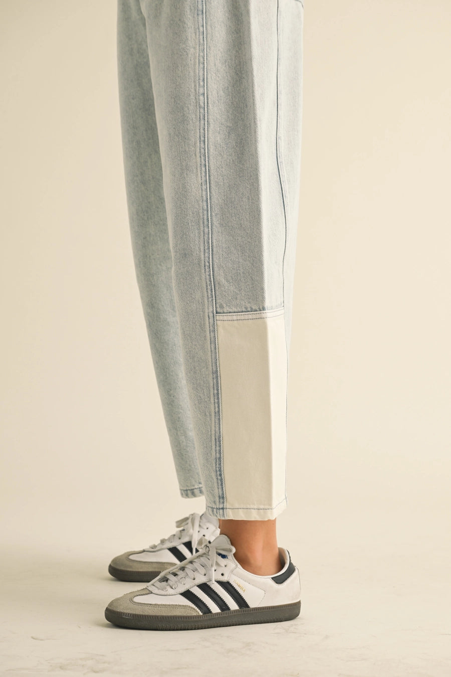 Color and Fabric Combination Barrel Denim Pants