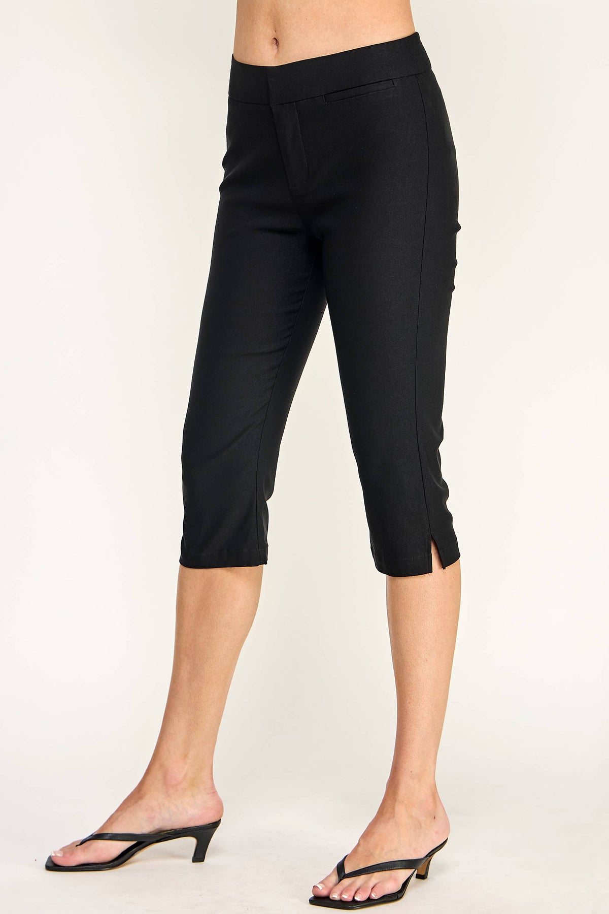 Capri Pants With Slide Slit Hem