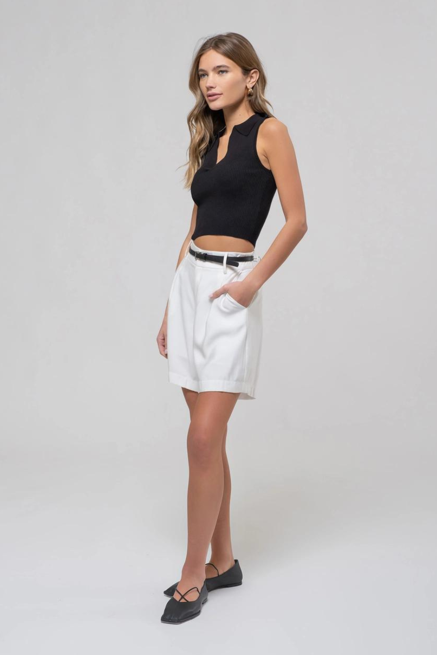 River Collared Sleeveless Sweater Crop